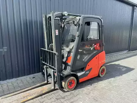 Carretilla elevadora GLP 2022  Linde H14T-01 (1)