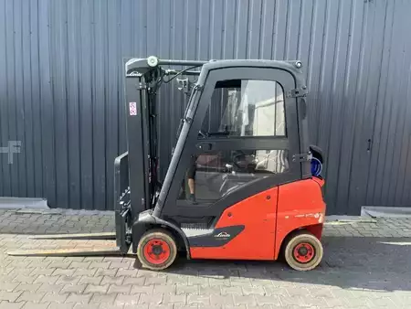 Carretilla elevadora GLP 2022  Linde H14T-01 (2)