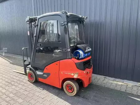 Carretilla elevadora GLP 2022  Linde H14T-01 (3)