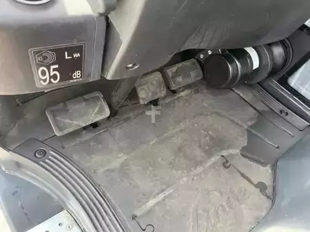 Carretilla elevadora GLP 2022  Linde H14T-01 (9)