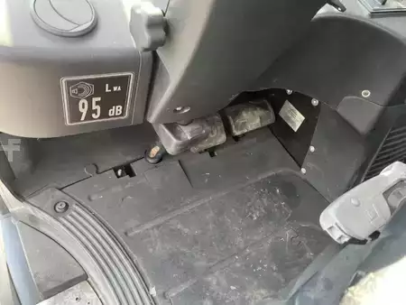 Carretilla elevadora GLP 2019  Linde H14T-01 (8)