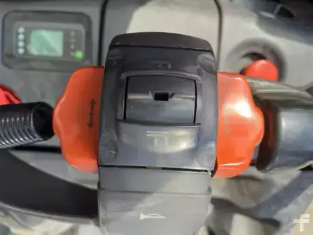 Tukipyörätrukki 2019  Linde D14SP (9)