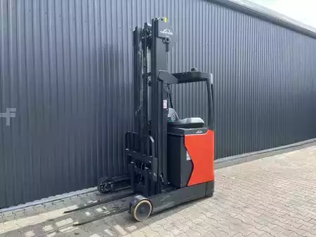 Carretilla retráctil 2022  Linde R14 (1)