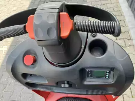 Tahač 2021  Linde P30 (7)
