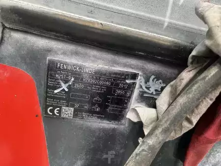 Wózki gazowe  Linde H25T-01 (4)
