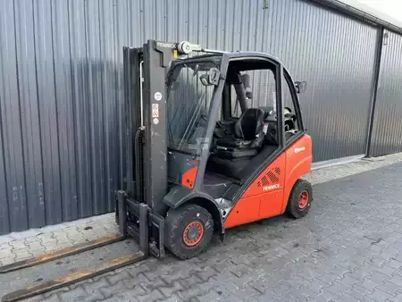 Wózki gazowe  Linde H25T-02 (1)