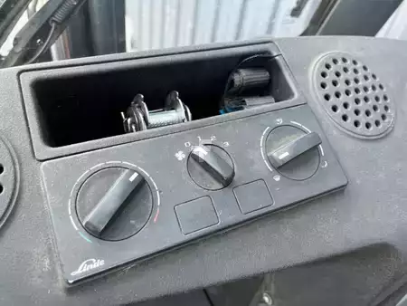 Wózki gazowe  Linde H25T-02 (6)