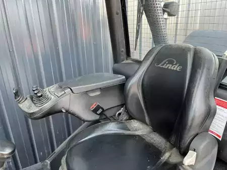 Wózki gazowe  Linde H25T-02 (8)