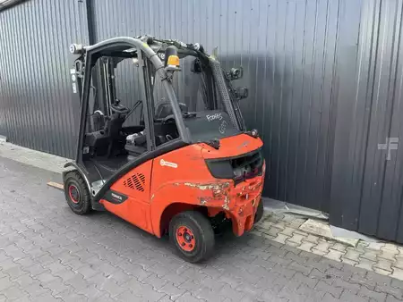 Wózki gazowe  Linde H25T-02 (3)