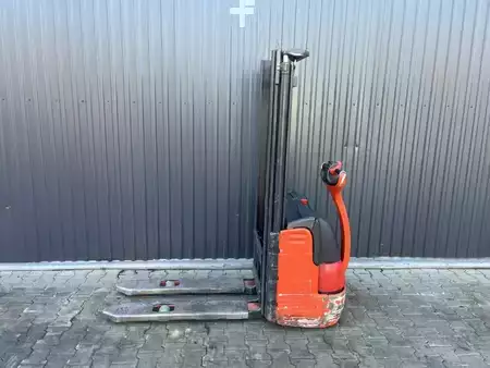 Wózek wysokiego podnoszenia  Linde L12 (2)