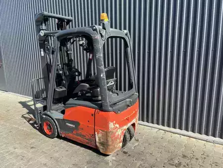 Elektrisk- 3 hjul 2021  Linde E15-02 (3)