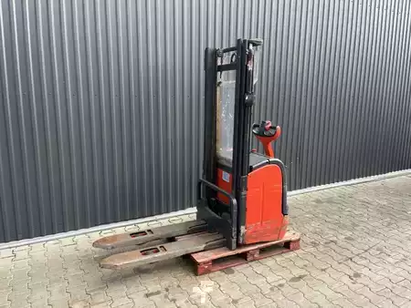 Stapelaars 2008  Linde L14 (1)