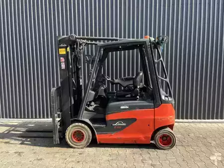 4-wiel elektrische heftrucks 2015  Linde E25-01 (2)