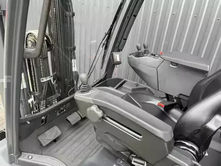 4-wiel elektrische heftrucks 2022  Linde E25-01 (10)