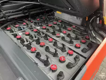 4-wiel elektrische heftrucks 2022  Linde E25-01 (6)