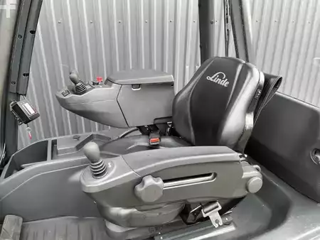 4-wiel elektrische heftrucks 2022  Linde E25-01 (9)