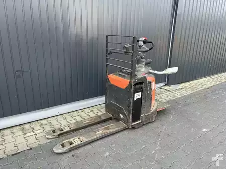 Nízkozdvižný vozík 2018  BT LPE200 (1)