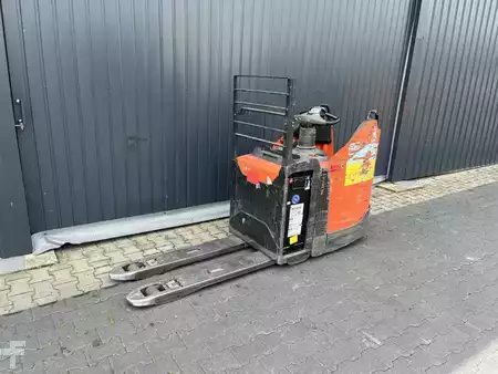 Nízkozdvižný vozík 2018  BT LPE200 (1)