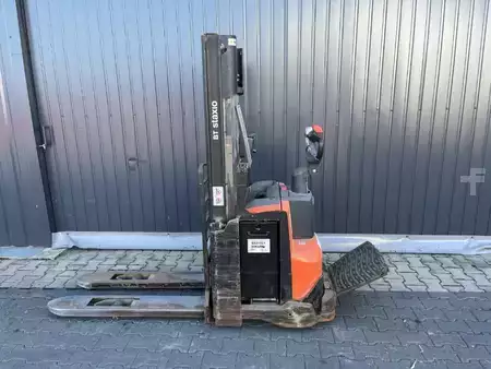 Stacker stå på 2020  BT SWE120 (2)