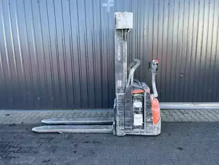 Stoccatori 2017  BT SWE145L (2)