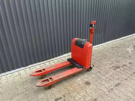 Nízkozdvižný vozík 2022  Linde MT15 (1)