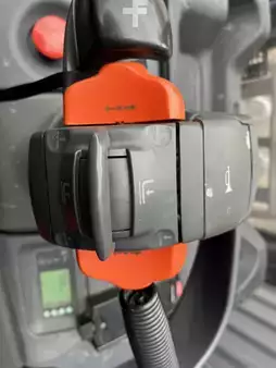 Stoccatori uomo a piedi 2021  Linde D12SP (10)