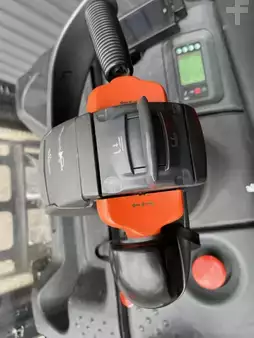 Stoccatori uomo a piedi 2021  Linde D12SP (9)