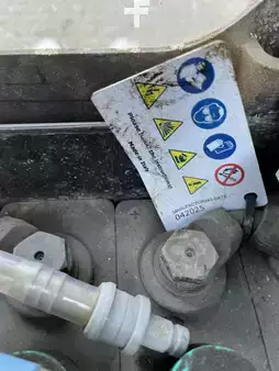 Stoccatori uomo a piedi 2020  Linde D12SP (8)