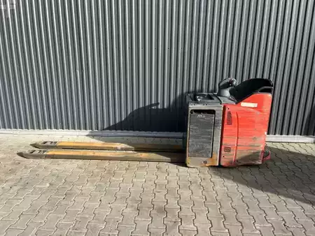 Nízkozdvižný vozík 2020  Linde T25SP (2)
