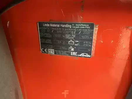 Stoccatori uomo a piedi 2020  Linde D12SP (4)