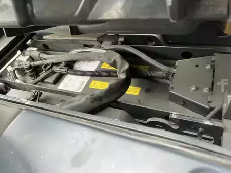 Stoccatori uomo a piedi 2020  Linde D12SP (6)