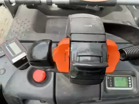 Stoccatori uomo a piedi 2020  Linde D12SP (9)