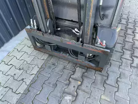 Treibgasstapler 2022  Linde H20T-01 (9)