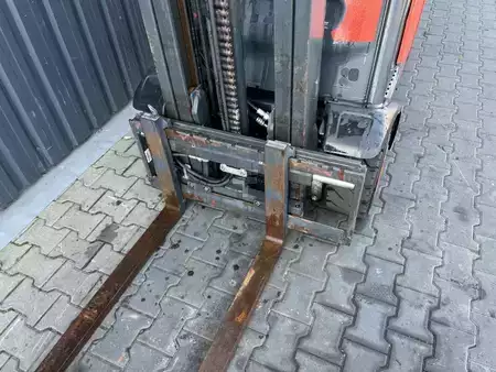 Treibgasstapler 2020  Linde H20T-01 (8)