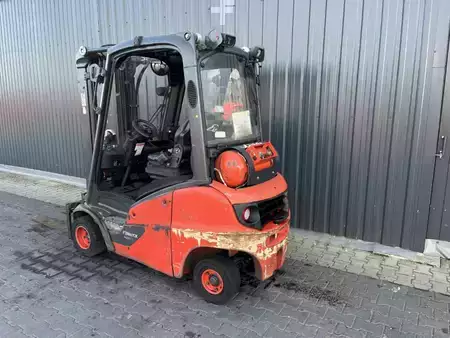 Treibgasstapler 2022  Linde H20T-01 (3)