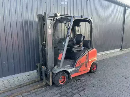 Treibgasstapler 2022  Linde H20T-01 (1)