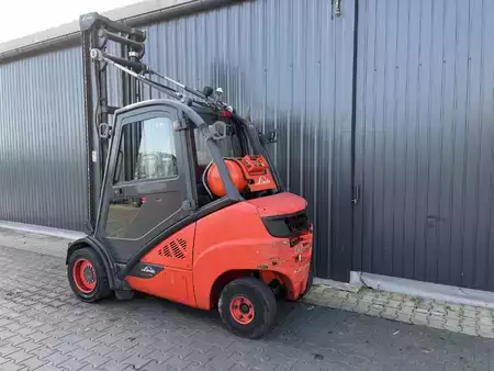 Treibgasstapler 2020  Linde H35T-02 (3)