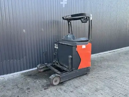 Tolóoszlopos targonca 2018  Linde R14HD-01 (1)