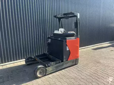 Schubmaststapler 2022  Linde R20HD-01 (1)