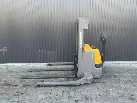 Apilador eléctrico 2019  Jungheinrich EJCB12 (2)