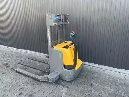 Apilador eléctrico 2019  Jungheinrich EJCB12 (3)