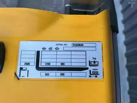 Apilador eléctrico 2019  Jungheinrich EJCB12 (5)