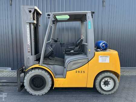 Carrello elevatore a gas 2016  Jungheinrich TFGS50s (2)