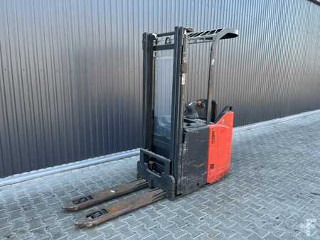 Stackers Stand-on 2016  Linde D14SP (1)