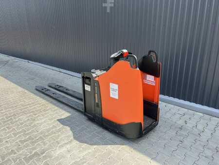 Electric Pallet Jacks 2015  BT LPE220 (3)