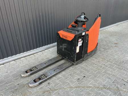 Electric Pallet Trucks 2018  BT LPE200 (1)