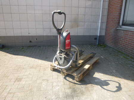 Electric Pallet Trucks 2013  Linde Citi one T-05 (2)