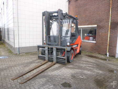 Diesel Forklifts 2014  Linde H-60-D-02 (1)