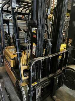 3-wiel elektrische heftrucks 2004  CAT Lift Trucks EP-15-KRT (1)