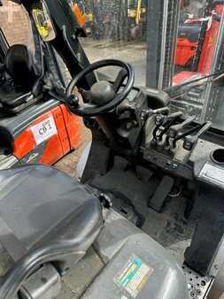 Carrello elevatore a gas 2008  Nissan UG12FA35DU (3)